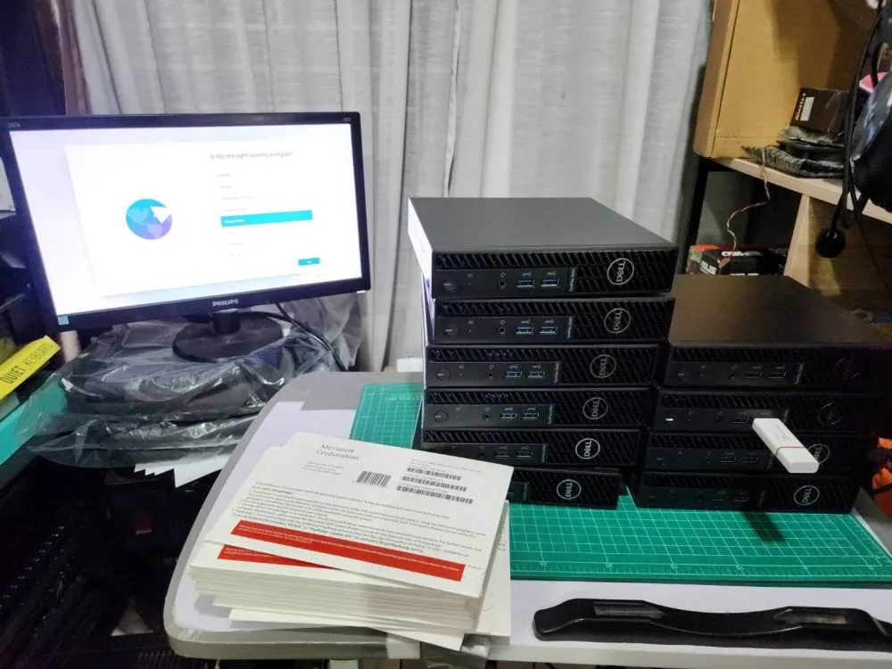 คอมพิวเตอร์ Dell OptiPlex และเอกสาร License ซอฟต์แวร์ลิขสิทธิ์แท้ เตรียมส่งมอบและติดตั้งให้ลูกค้า